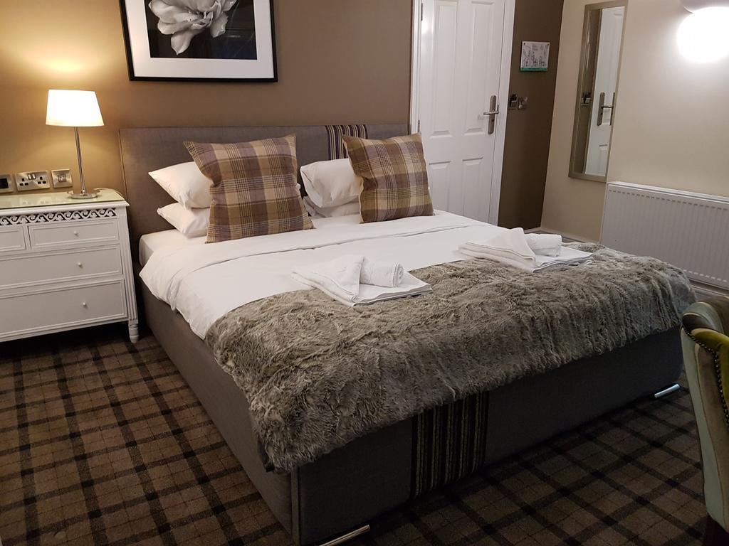 The Lion Hotel Brewood エクステリア 写真