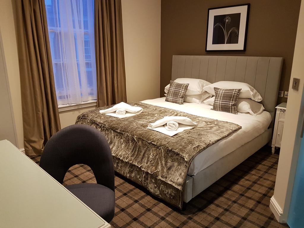 The Lion Hotel Brewood エクステリア 写真