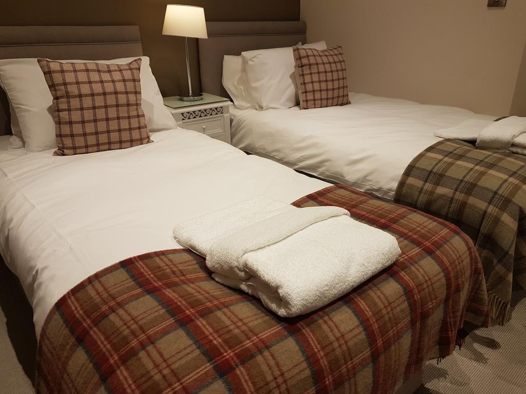 The Lion Hotel Brewood エクステリア 写真
