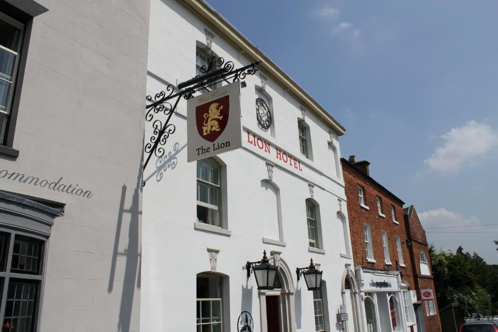 The Lion Hotel Brewood エクステリア 写真