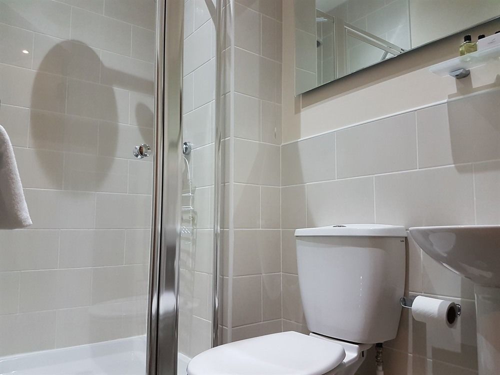The Lion Hotel Brewood エクステリア 写真