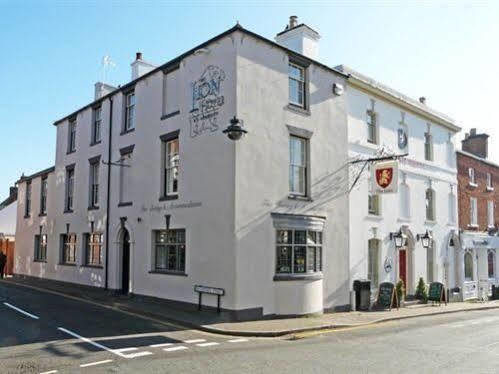 The Lion Hotel Brewood エクステリア 写真