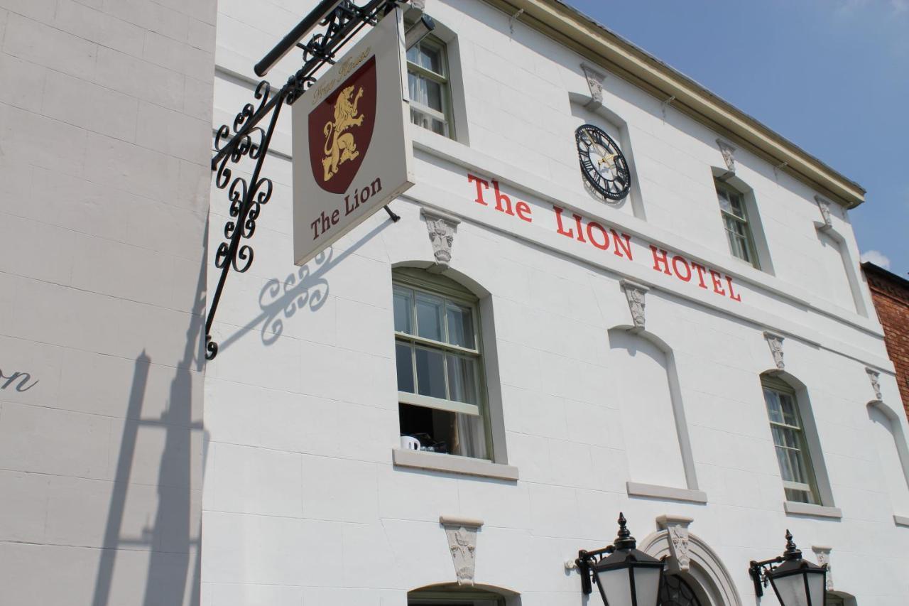 The Lion Hotel Brewood エクステリア 写真